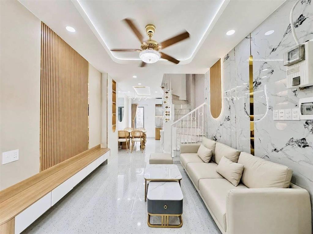 GIẢM GẤP 300 TRIỆU – NHÀ ĐẸP THÍCH QUẢNG ĐỨC - PHÚ NHUẬN.