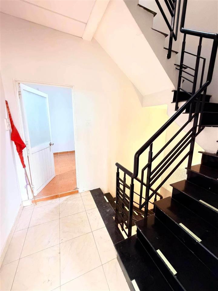 🏡 HUỲNH TỊNH CỦA – Q3  GIÁP Q1  45M²  4 TẦNG  5PN