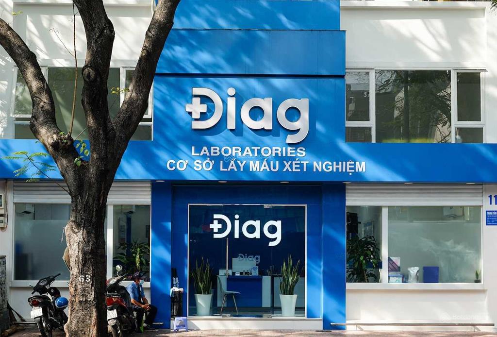 Cho thuê mặt bằng mặt tiền đặng thị nhu, quận 1, dt 10x30m, 1 trệt 2 lầu, dtsd 900m2
