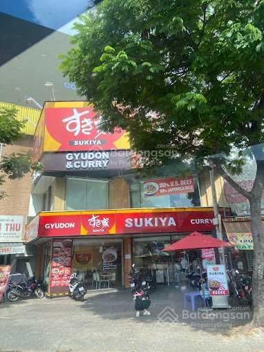 Cho thuê nhà góc 2 mt số 366 đường lý thái tổ, quận 3, dt 9x17.5m, 1 trệt, 2 lầu, dtsd 473 m2