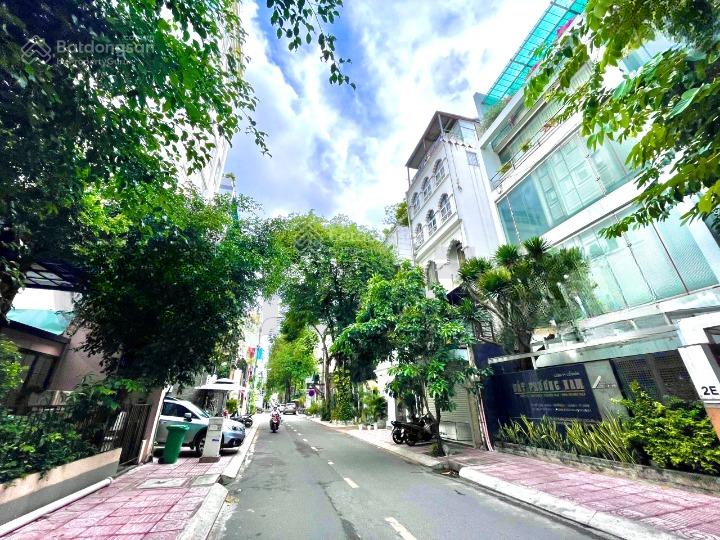 Cho thuê nhà mặt tiền số 79 đường hồ xuân hương, quận 3, dt 14x20m, 1 trệt, 1 lửng, dtsd 560 m2