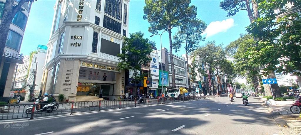 Cho thuê tòa nhà góc 2mt số 45 đường 3/2, quận 10. dt 8x15m. hầm 7 lầu. dtsd 1.000m2