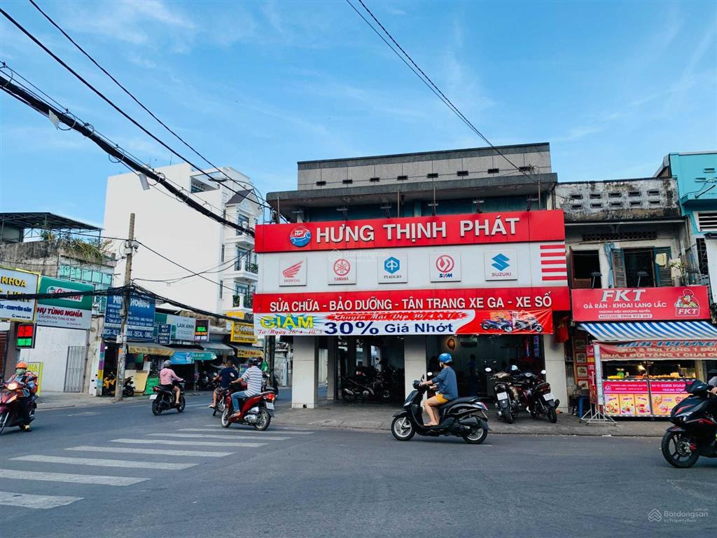 Cho thuê mặt bằng góc 2mt bến chương dương, quận 1, dt 20x25m, 1 trệt, 2 lầu, dtsd 1.500m2