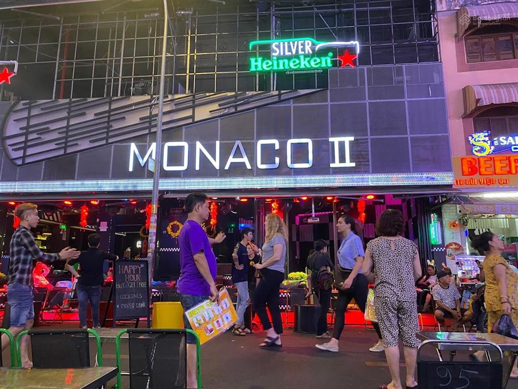 Cho thuê nhà mặt tiền đường bùi viện, quận 1. dt 12x20m. trệt