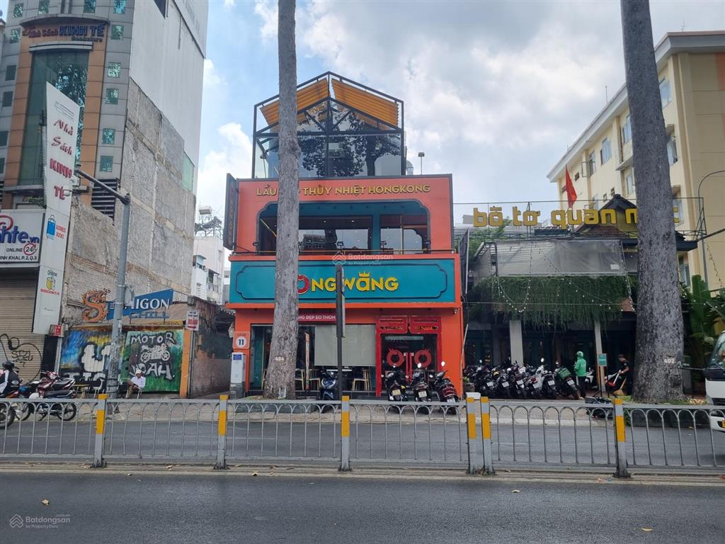 Cho thuê nhà mặt tiền nguyễn văn mai, quận 3, dt 12x25m, 1 trệt, 2 lầu, dtsd 900m2
