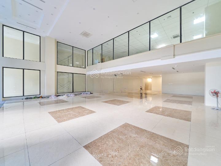 Cho thuê tòa nhà gần sân bay đường trường sơn, tân bình. dt 9x35m. trệt 7 lầu