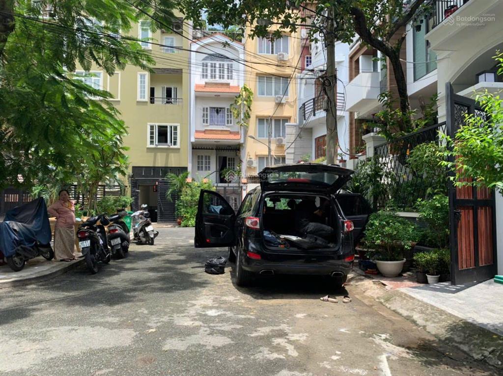 Cho thuê villa giữa lòng thành thị 766a sư vạn hạnh phường 12, quận 10. ngay vạn hạnh mall