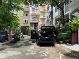 Cho thuê villa giữa lòng thành thị 766a sư vạn hạnh phường 12, quận 10. ngay vạn hạnh mall
