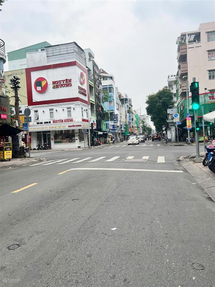Cho thuê nhà mặt tiền kinh doanh trung tâm quận 3
