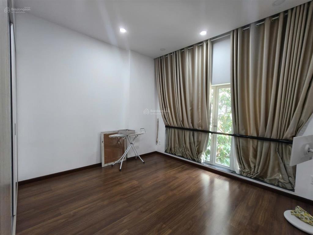 Cho thuê nhà hẻm ô tô 58a thành thái, phường 12, quận 10, nhận nhà ngay.
