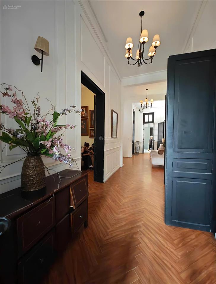 Cho thuê villa hiếm có trung tâm quận 3  20 tú xương