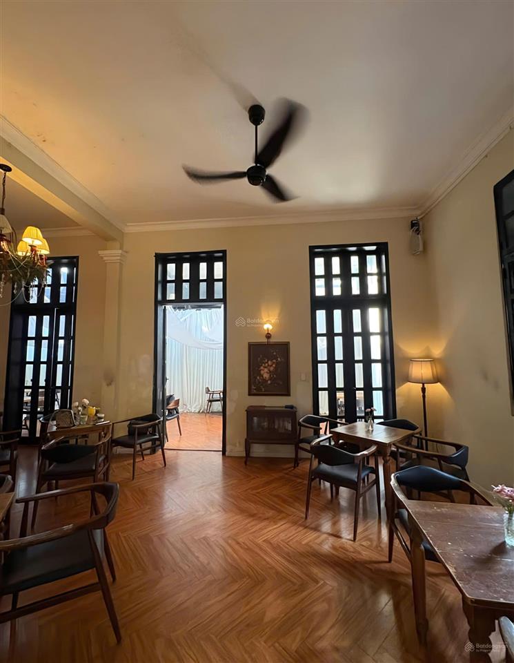 Cho thuê villa hiếm có trung tâm quận 3  20 tú xương