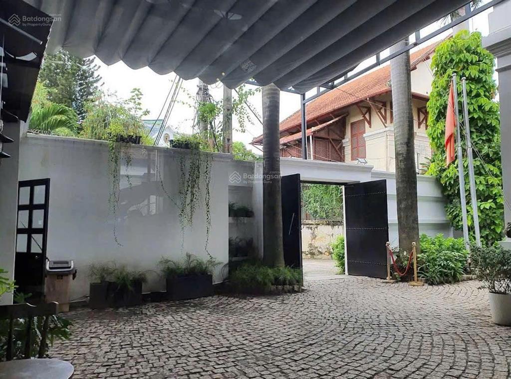 Cho thuê villa hiếm có trung tâm quận 3  20 tú xương