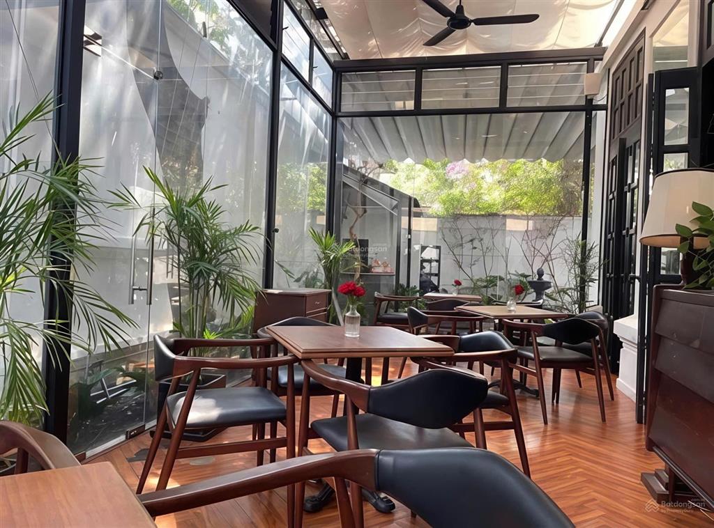 Cho thuê villa hiếm có trung tâm quận 3  20 tú xương