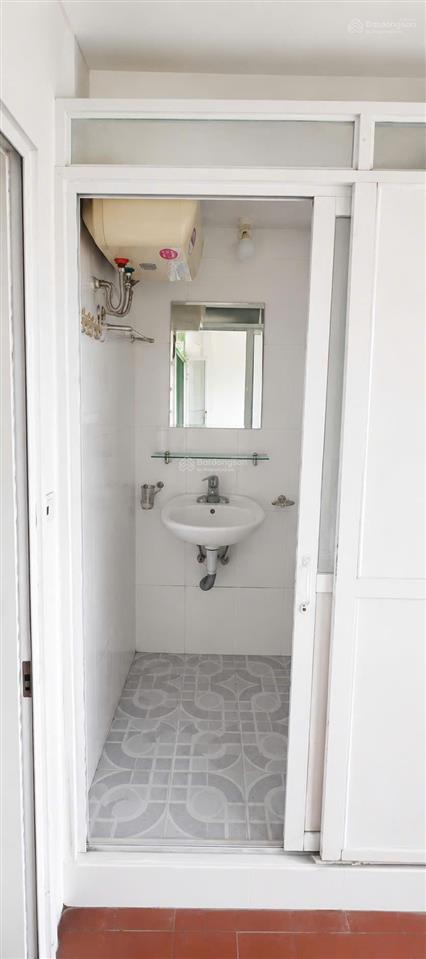 Cho thuê căn tập thể b1 tập thể giảng võ, 4,5 triệu/th, 22 m2