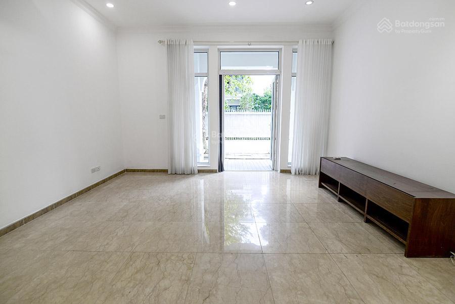 Cho thuê căn biệt thự không đồ giá tốt khu t ciputra amy 0904 622 ***