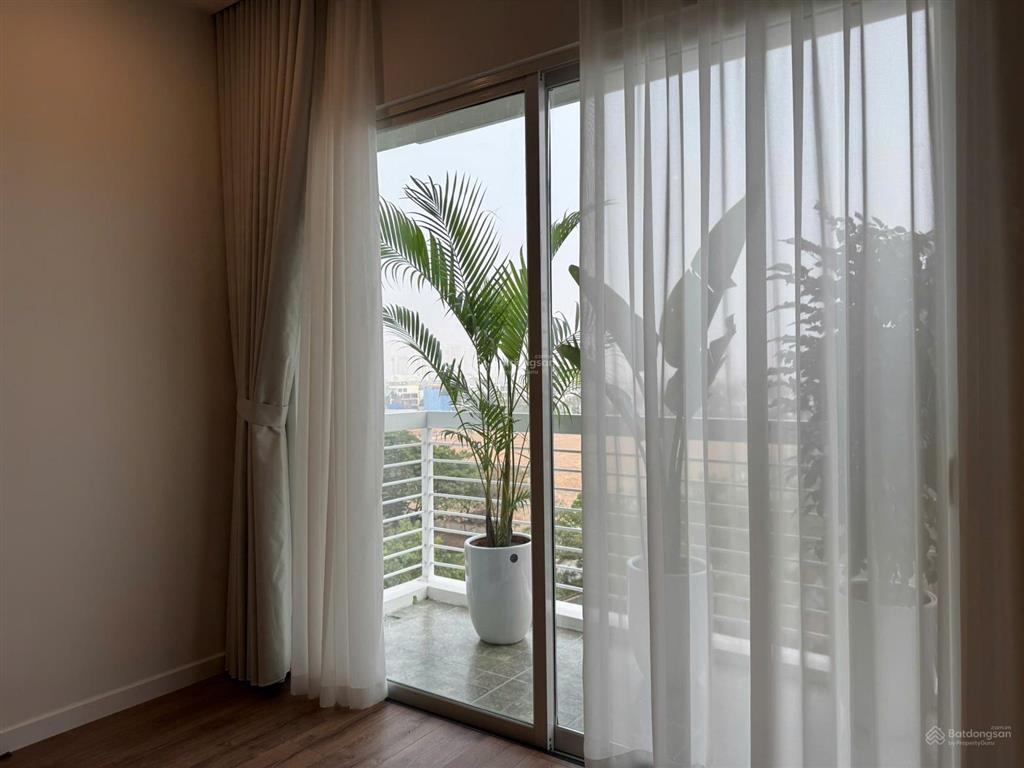 Bán căn hộ chung cư 3 phòng ngủ hướng đông nam  amy 0904 622 ***