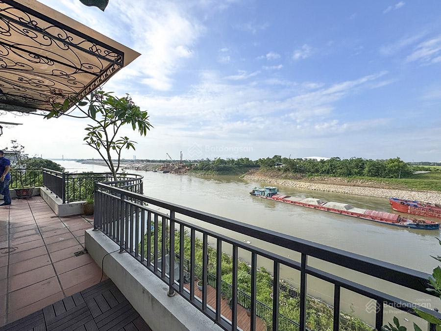 Cho thuê căn biệt thự bên sông đuống view đẹp  amy 0904 622 ***