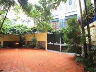 Cho thuê biệt thự diện tích rộng, 5 pn không đồ tây hồ hanoi