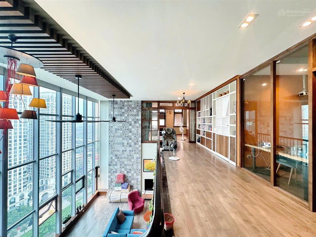 Cho thuê căn duplex tầng cao view hồ tây giá tốt,  amy 0904 622 ***