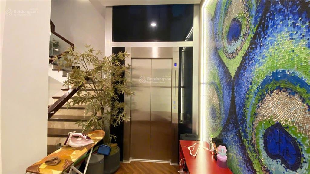Bán biệt thự vip 230m2 có bể bơi và thang máy, tiện nghi như khách sạn tại ciputra