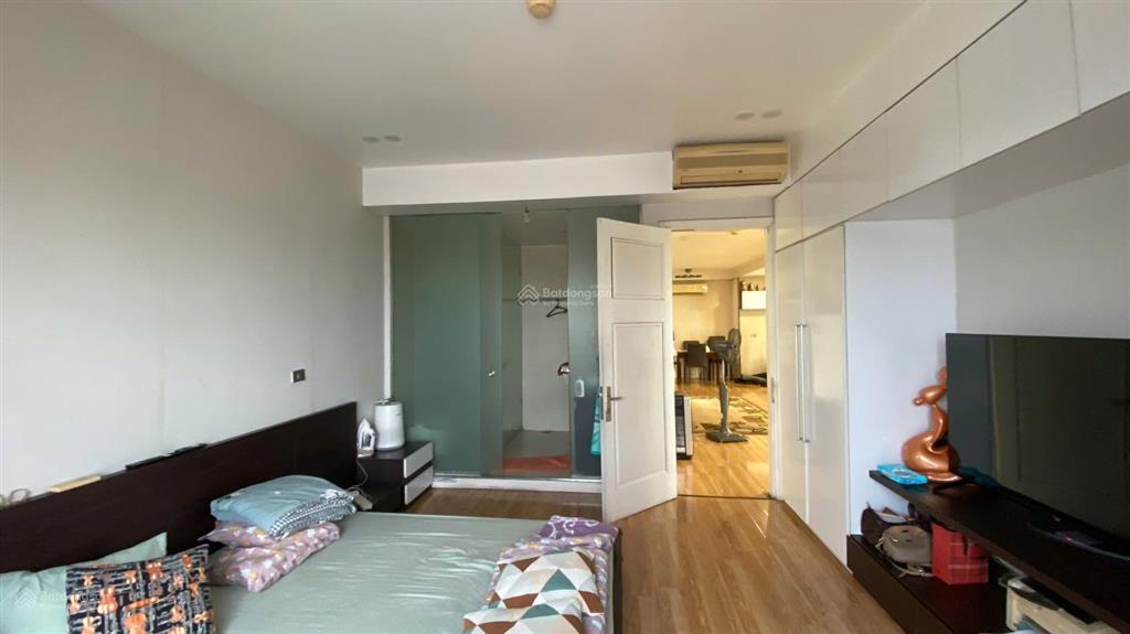 Bán căn hộ chung cư tầng cao 3 pn,  amy 0904 622 ***