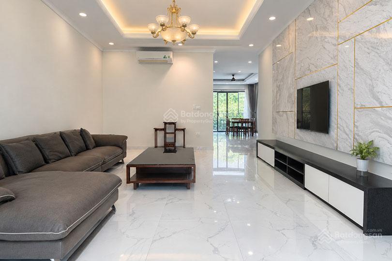 Cho thuê căn villa 5 phòng ngủ trong t ciputra  amy 0904 622 ***