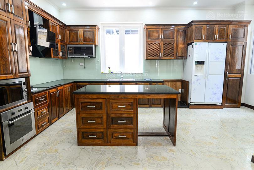 Cho thuê căn biệt thự diện tích lớn trong khu t ciputra  amy 0904 622 ***