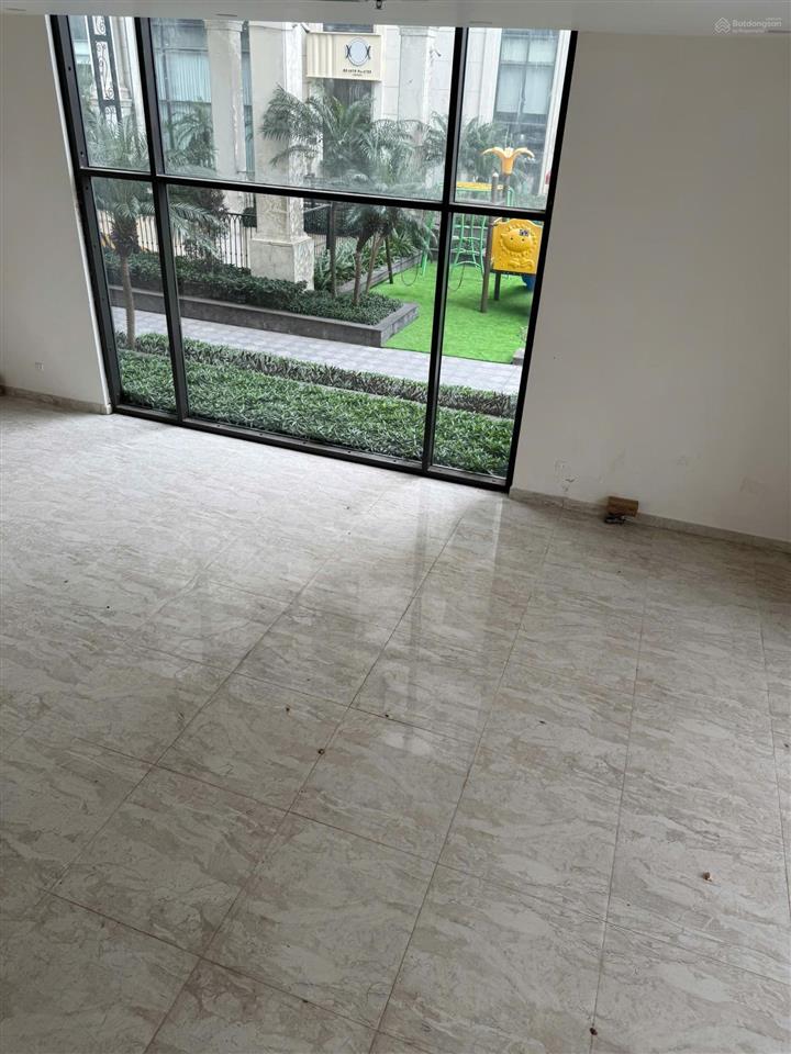Cho thuê chân đế chung cư shop house r3 sunshine riverside,  amy 0904 622 ***