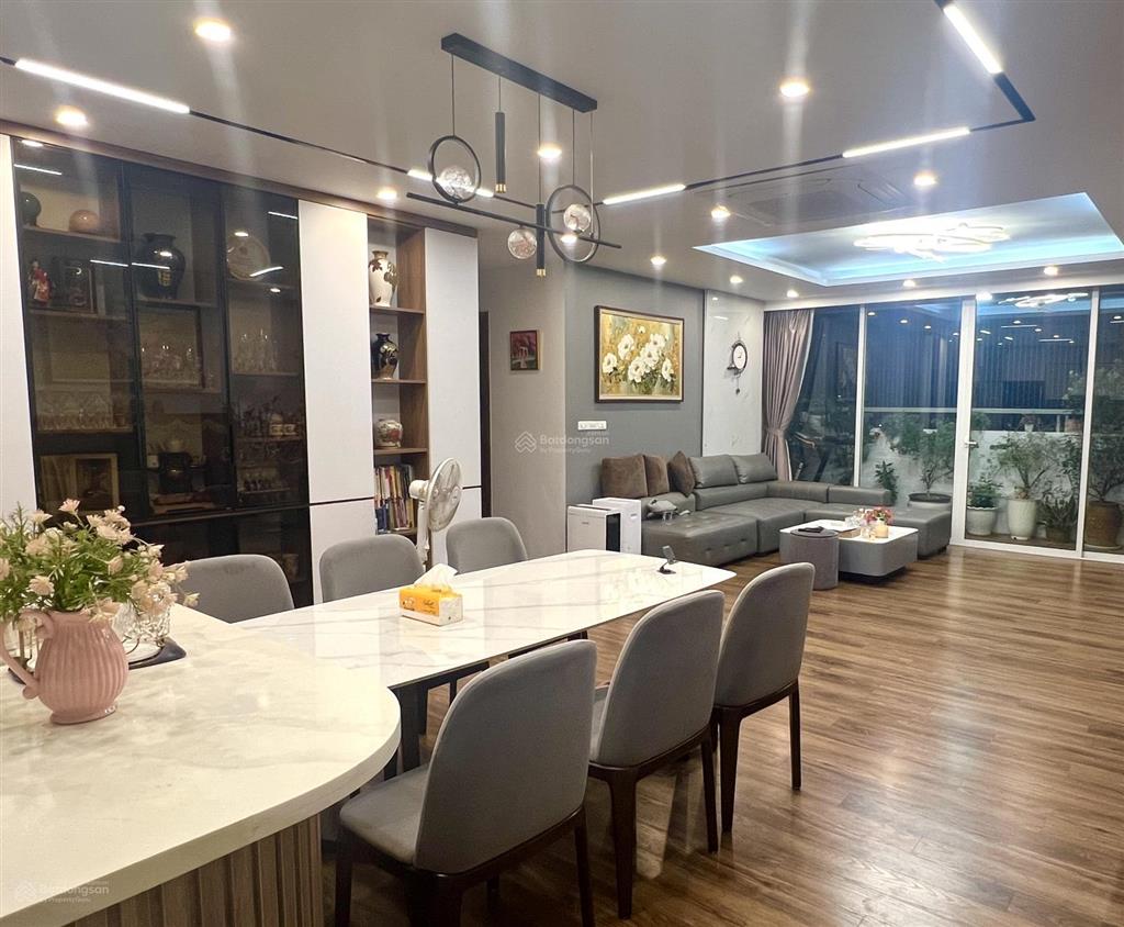 Bán căn hộ 3pn, diện tích 153m2 flc landmark tower, từ liêm