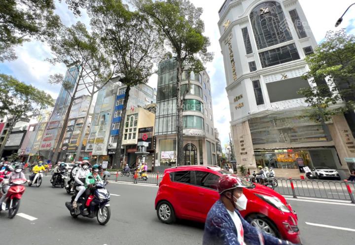 Cho thuê tòa nhà góc 2mt số 45 đường 3/2, quận 10, dt 8x15m, 1 hầm 7 lầu, dtsd 1.000m2