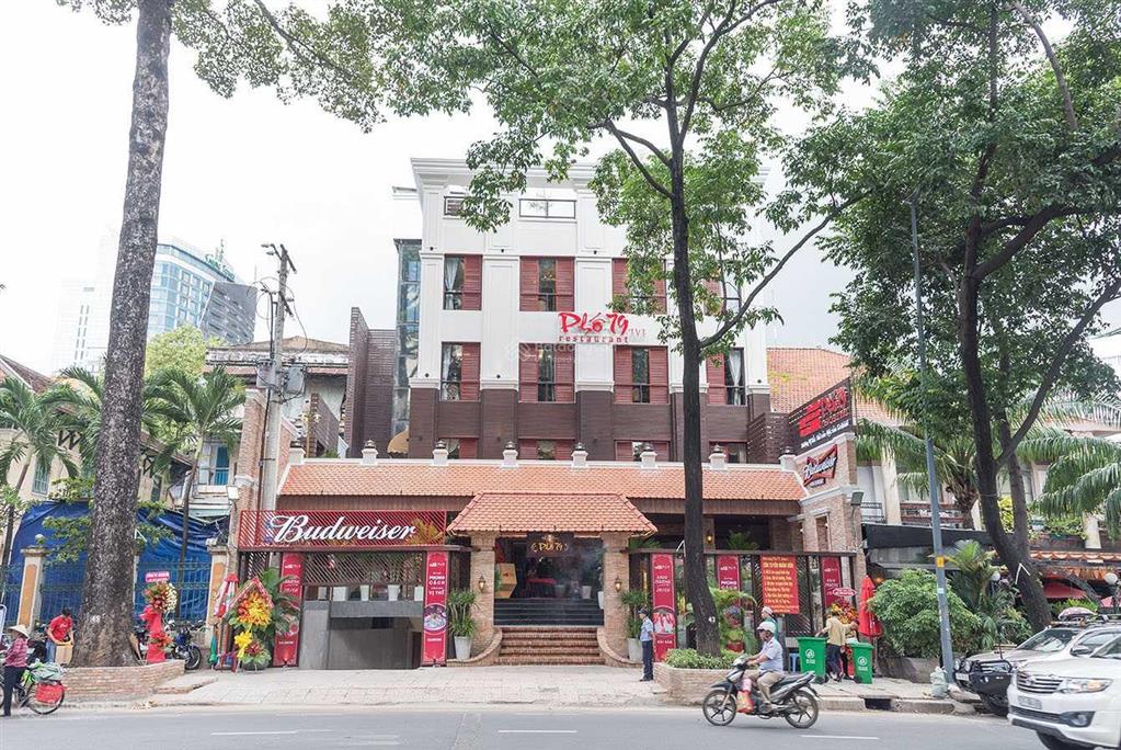 Cho thuê nhà mt đường sương nguyệt ánh, quận 1. dt 10x20m. trệt 3 lầu. dtsd 600m2