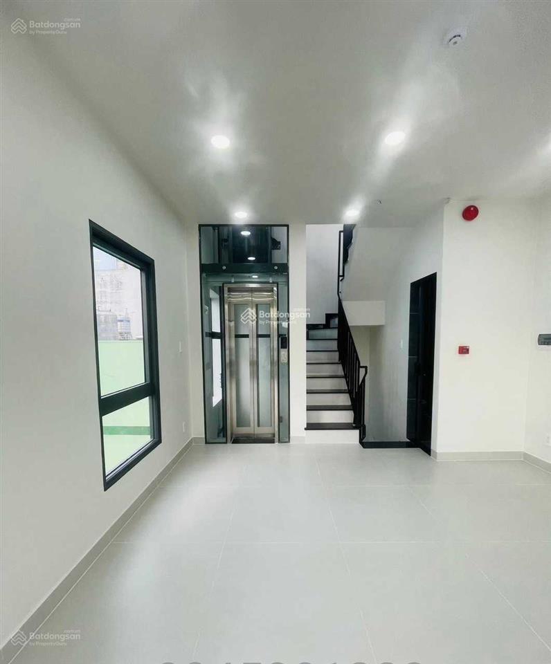 Cho thuê nhà mặt tiền đường bàn cờ, phường 3, quận 3. dt 10x30m. hầm 6 lầu. dtsd 1.800m2