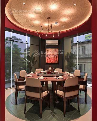 Cho thuê nhà mặt tiền đường ký con, quận 1. dt 14x36m. 3 lầu. dtsd 1.500m2