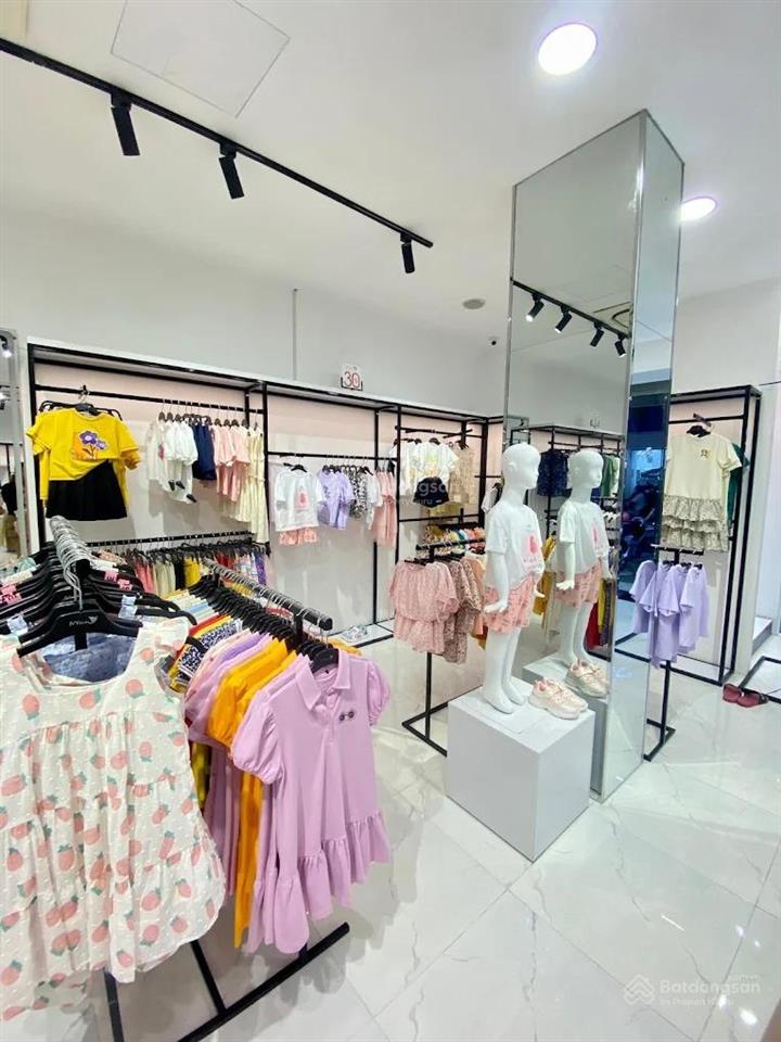 Cho thuê mặt tiền đường quang trung, gò vấp, dt 10x30m