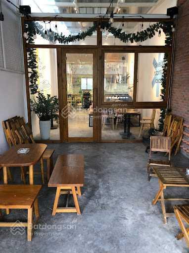 Cho thuê nhà mặt tiền đường đinh tiên hoàng, quận 1. dt 10x20m. trệt, lầu. dtsd 400m2