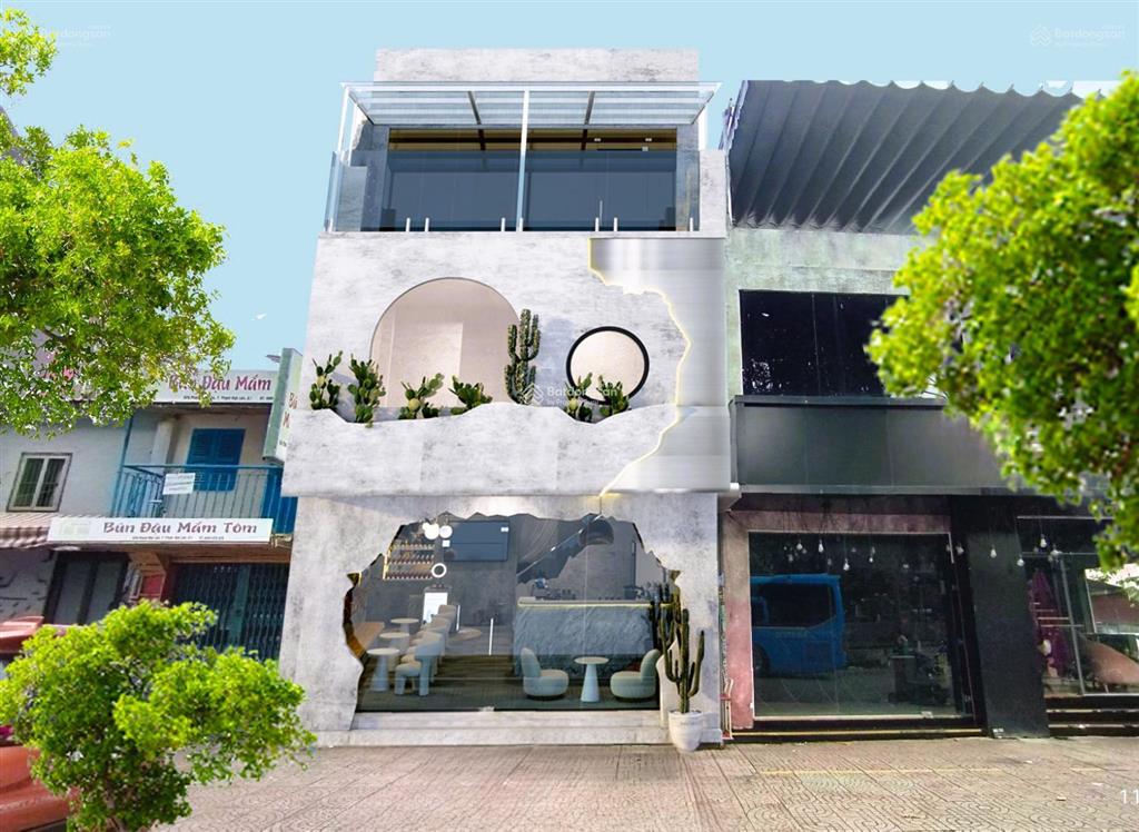 Ngang 10 mét  đường lê quý đôn, phường 6, quận 3. dt 10x25m. trệt lửng. dtsd 500m2