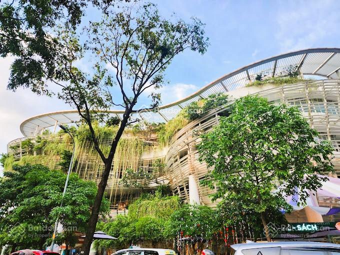 Ngang 10 mét  đường lê quý đôn, phường 6, quận 3. dt 10x25m. trệt lửng. dtsd 500m2