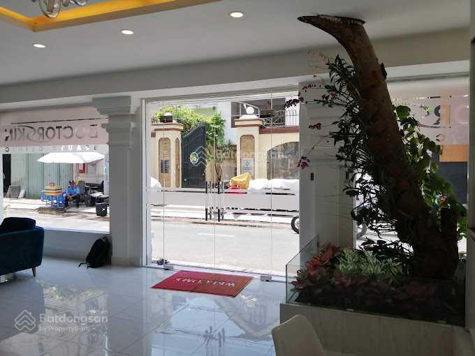 Cho thuê nhà mặt tiền đường nguyễn thị diệu, phường 6, quận 3. dt 10x15m. trệt 2 lầu. dtsd 500m2
