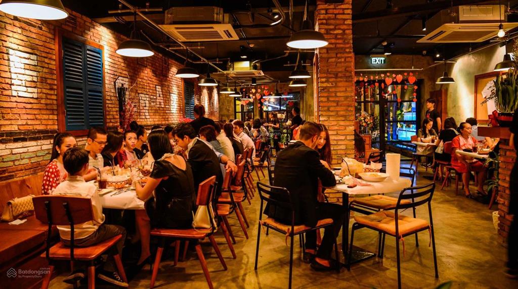 Chính chủ cho thuê mt nguyễn thị thập, quận 7. dt 8x27m. trệt lầu. dtsd 220m2