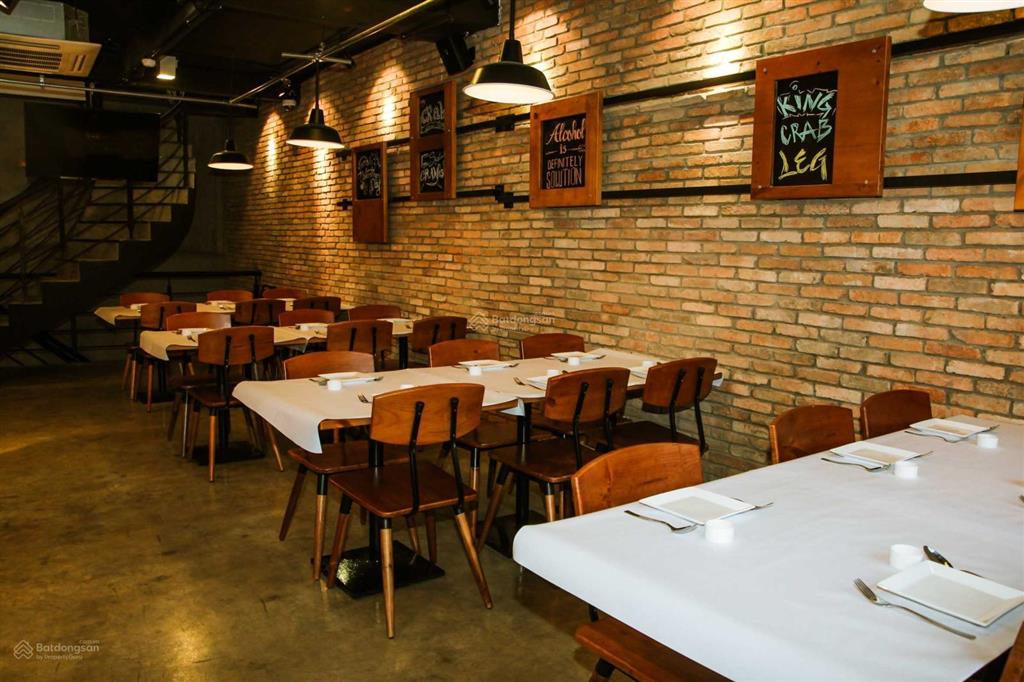 Chính chủ cho thuê mt nguyễn thị thập, quận 7. dt 8x27m. trệt lầu. dtsd 220m2