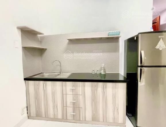 Cho thuê nhà mặt tiền đường nguyễn văn thủ, quận 1. dt 12x30m. 1 trệt 2 lầu. dtsd 1.100m2