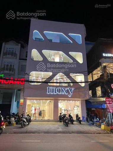 Cho thuê góc 2mt số 7  9 nguyễn gia trí, quận bình thạnh, dt 8.3x20m, 1 trệt 3 lầu, dtsd 664m2