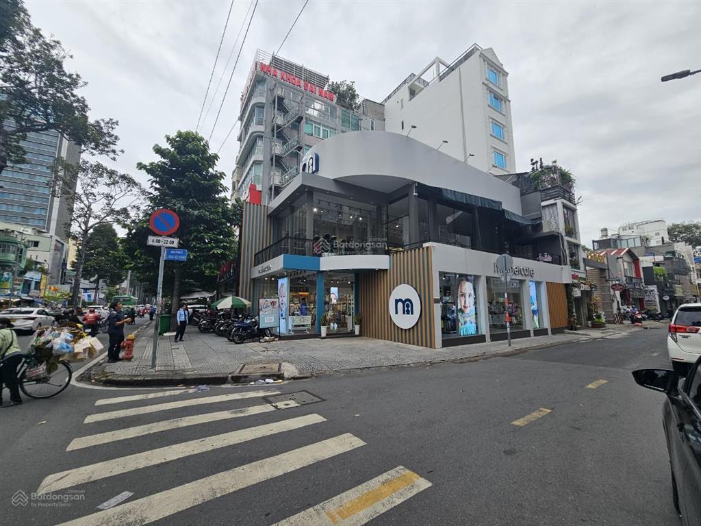 Vị trí siêu hot  2mt đường nguyễn thị minh khai, quận 1. dt 180m2. 1 trệt 2 lầu. dtsd 540m2