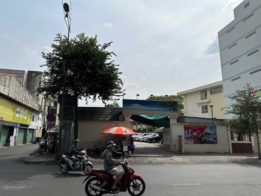Hot góc 2mt 189 cống quỳnh với hẻm 6m, quận 1, dt 40x25m, 1 trệt 1 lầu, dtsd 2.000m2