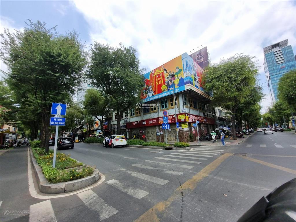 Siêu hiếm  góc 2mt số 156 pasteur với lý tự trọng, quận 1, dt 12x16m, 1 trệt 1 lầu, dtsd 400m2