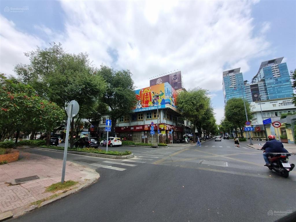 Siêu hiếm  góc 2mt số 156 pasteur với lý tự trọng, quận 1, dt 12x16m, 1 trệt 1 lầu, dtsd 400m2