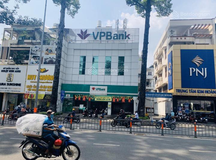Cho thuê nhà góc 2 mt số 296 đường 3/2, quận 10, dt 12x18m, 1 trệt 2 lầu, dtsd 700m2