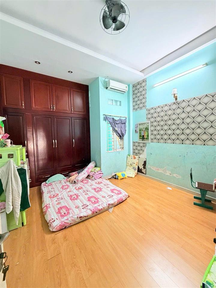 Bán nhà 1/ Đường Số 4, BHHA, Bình Tân - đường 8m  - 4x17.8m - 3 tầng BTCT - 6.7tỷ(tl)