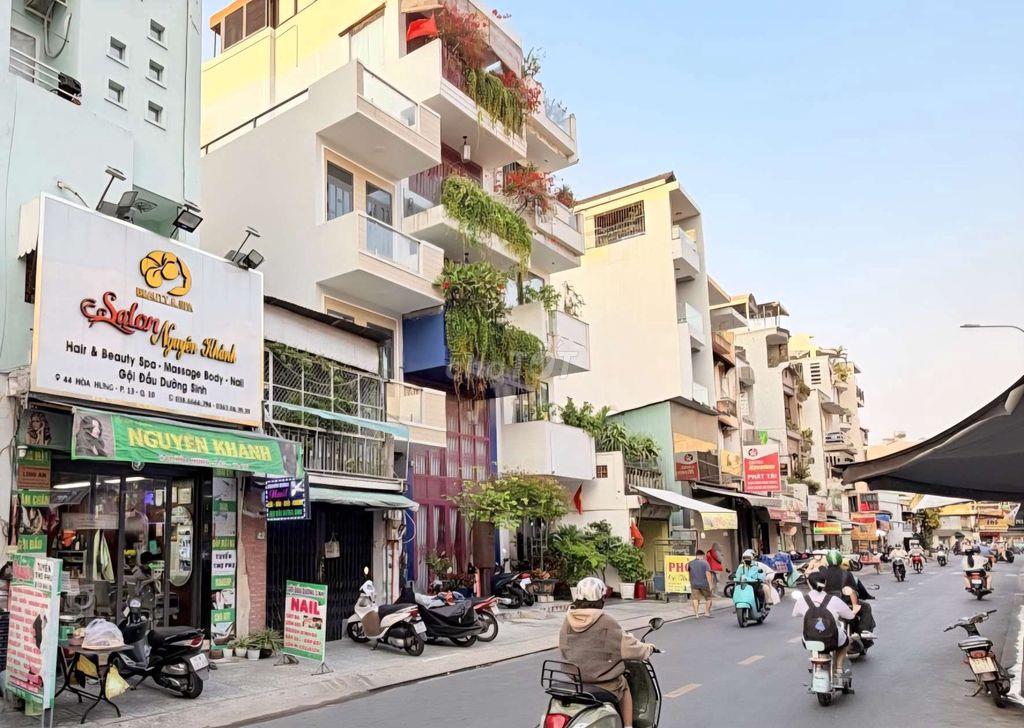 Mặt tiền Hoà Hưng kinh doanh, sát Cách mạng Tháng 8.